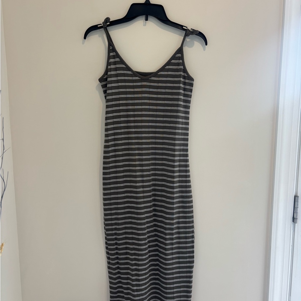 Sleeveless Striped Midi Dress in Gray and White